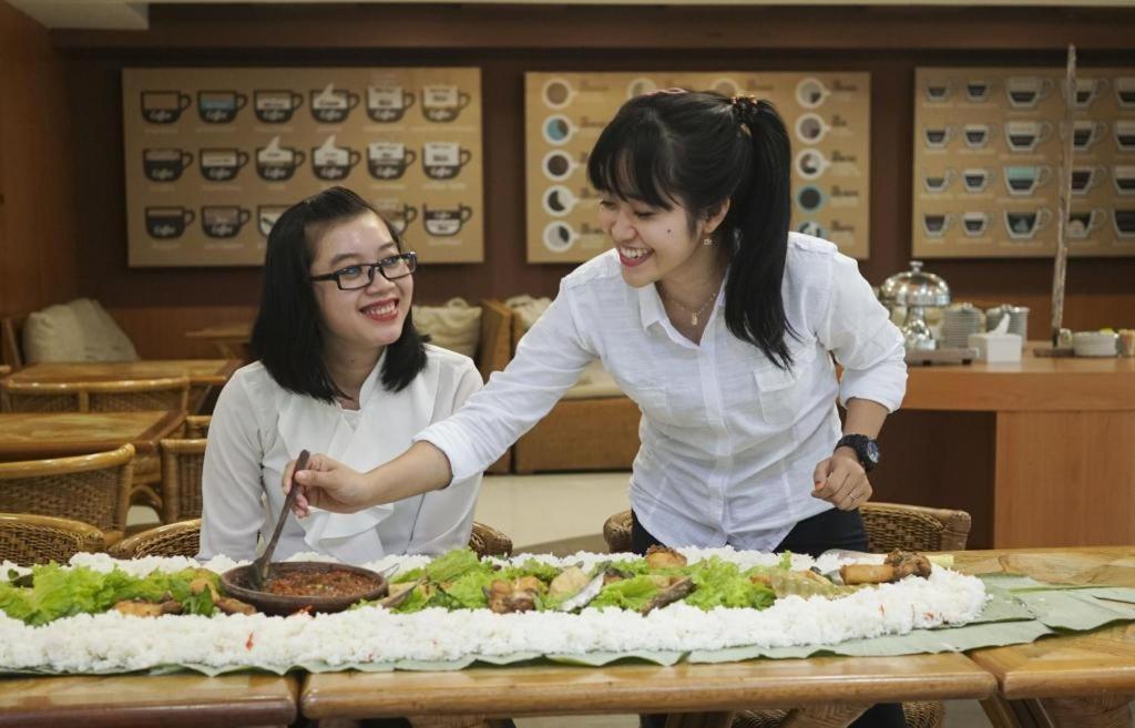 Hotel Asri Plaza Asia Tasikmalaya Kültér fotó