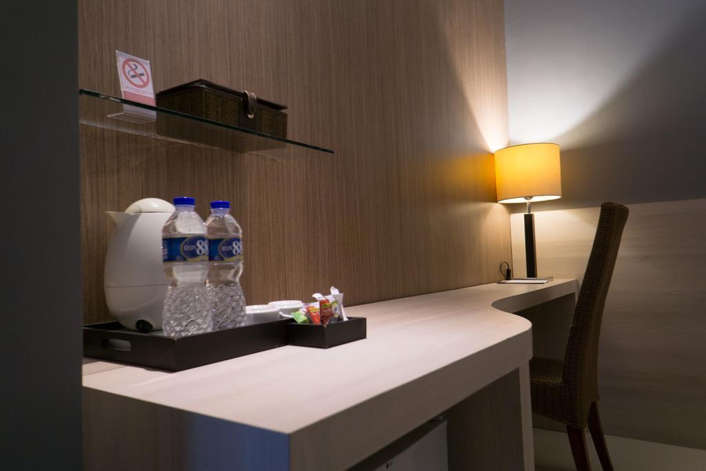 Hotel Asri Plaza Asia Tasikmalaya Kültér fotó